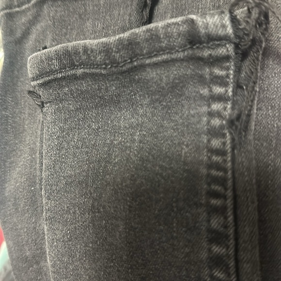 Hollister Black Skinny Jeans Classic Style Size 5S W-27 L-29
Great Condition - Picture 5 of 8